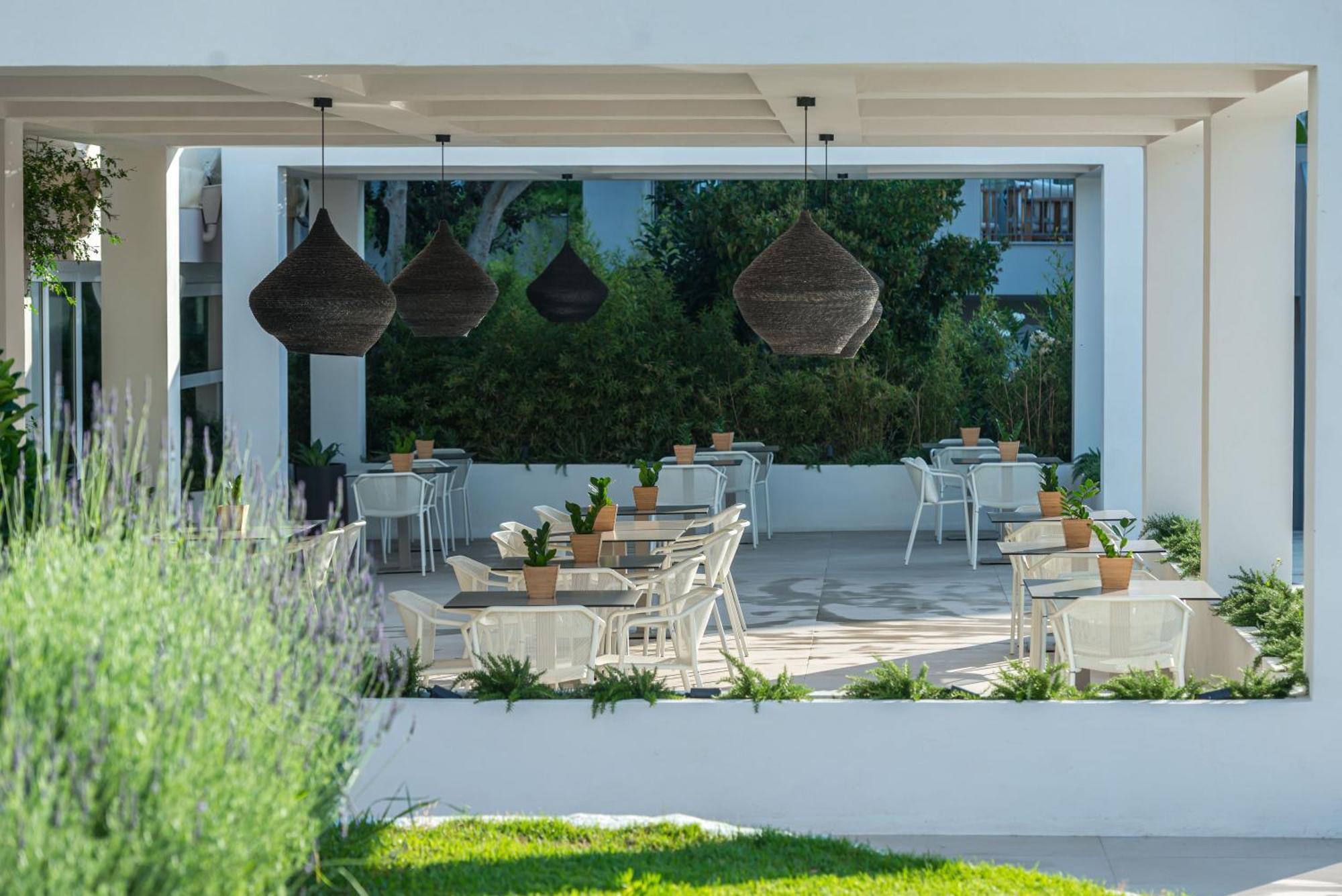 Bitzaro Grande Hotel & Suites Kalamákion 外观 照片