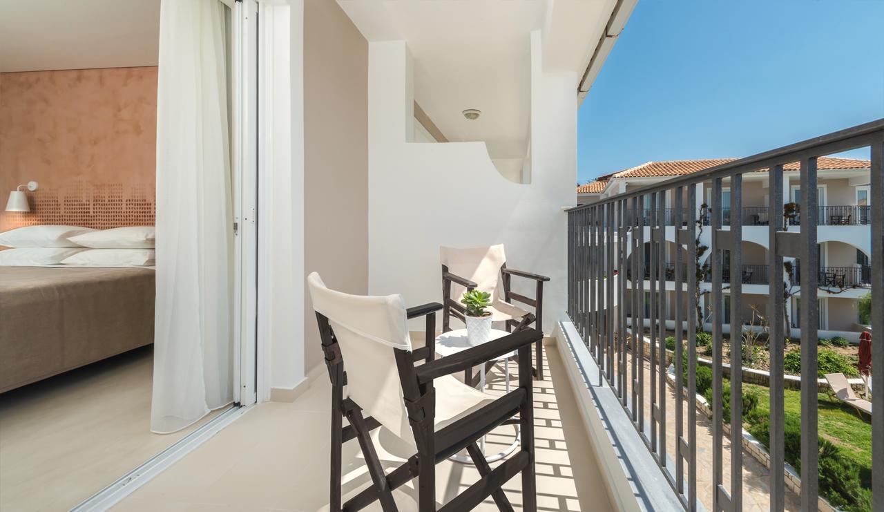 Bitzaro Grande Hotel & Suites Kalamákion 外观 照片