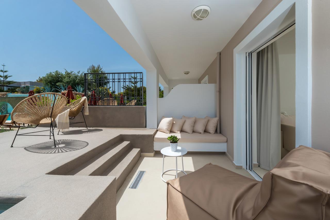 Bitzaro Grande Hotel & Suites Kalamákion 外观 照片