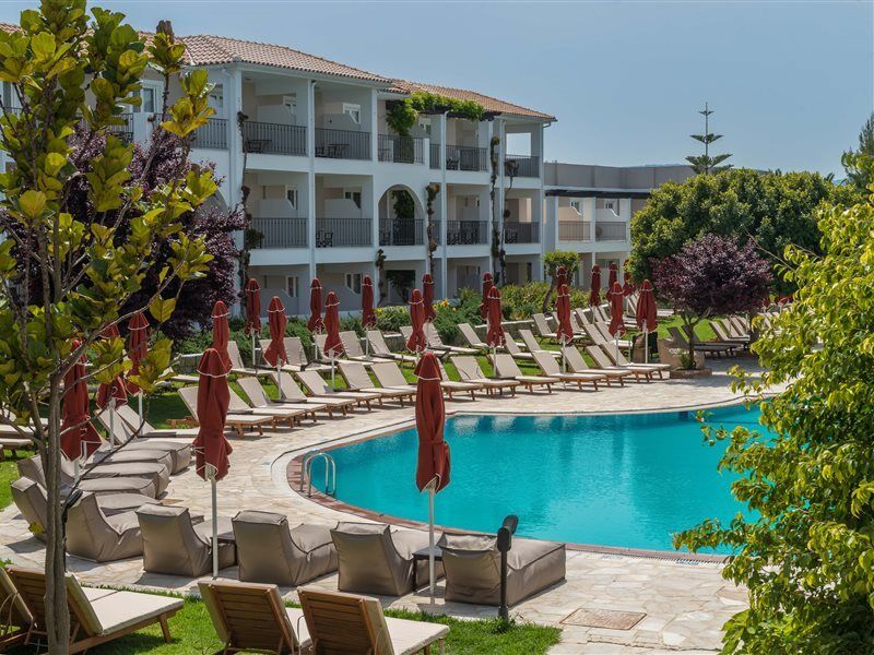 Bitzaro Grande Hotel & Suites Kalamákion 外观 照片